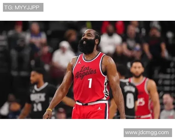 哈登对阵奇才狂砍59分展现超强个人能力引发球迷热议